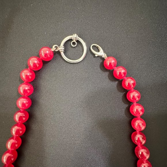 The Loop - Red Chalcedony Bead Necklace - Picture 2 of 4